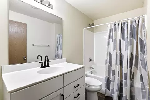 Bath - 1814 Clearwater Rd, Saint Cloud, MN 56301 photo 2 of 2