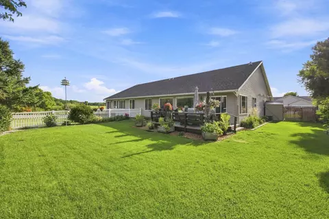 1815 Bridgeview Blvd, Detroit Lakes, MN 56501