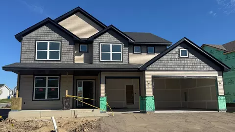 642 Sierra Pkwy, Waconia, MN 55387