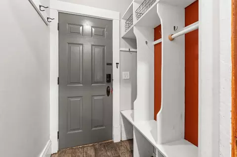 Entry Way - 3209 Columbus Ave, Minneapolis, MN 55407 photo 5 of 9