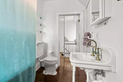 Bath - 3209 Columbus Ave, Minneapolis, MN 55407 photo 5 of 5