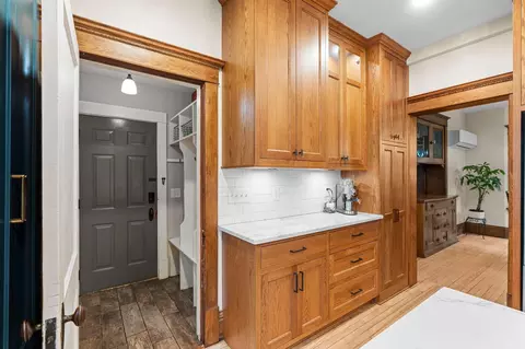 Entry Way - 3209 Columbus Ave, Minneapolis, MN 55407 photo 4 of 9