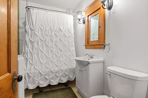 Bath - 3209 Columbus Ave, Minneapolis, MN 55407 photo 3 of 5