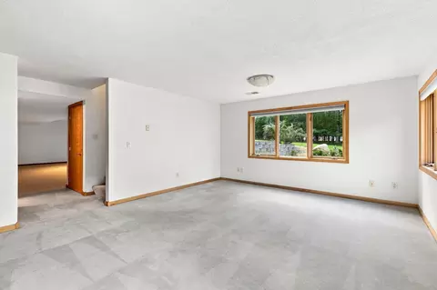 Living - 6179 Edmonton Rd, Baxter, MN 56425 photo 11 of 17