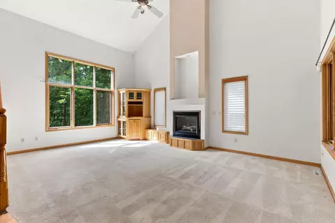 Living - 6179 Edmonton Rd, Baxter, MN 56425 photo 15 of 17