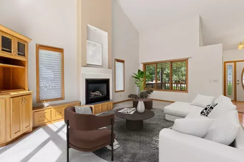 Living - 6179 Edmonton Rd, Baxter, MN 56425 photo 4 of 17
