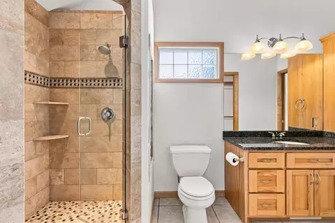 Bath - 6179 Edmonton Rd, Baxter, MN 56425 photo 3 of 7
