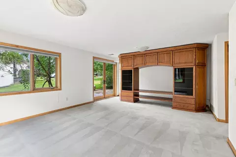Living - 6179 Edmonton Rd, Baxter, MN 56425 photo 10 of 17