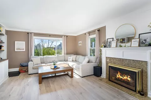 Living - 4125 W 6th St, Duluth, MN 55807 photo 1 of 5