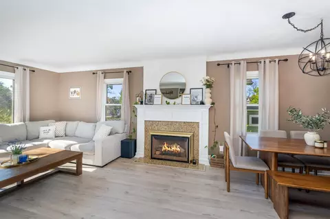 Living - 4125 W 6th St, Duluth, MN 55807 photo 4 of 5