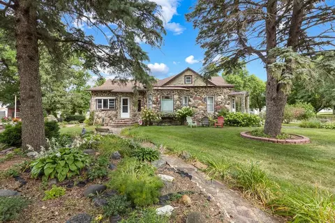 Exterior - 200 N Park St, Hendricks, MN 56136 photo 4 of 55