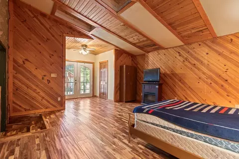 Bedroom - 200 N Park St, Hendricks, MN 56136 photo 9 of 11