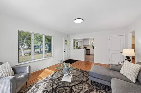 2106 Richard Ave, White Bear Lake, MN 55110