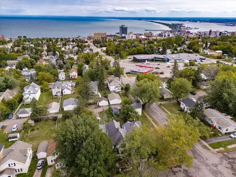 View/Area - 604 E 11th St, Duluth, MN 55805 photo 6 of 12