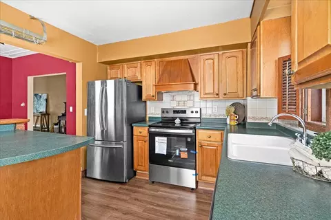Kitchen - 604 E 11th St, Duluth, MN 55805 photo 2 of 4