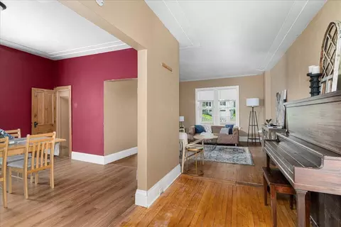 Entry Way - 604 E 11th St, Duluth, MN 55805 photo 2 of 3