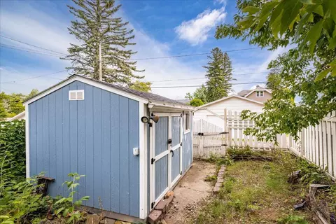 Exterior - 604 E 11th St, Duluth, MN 55805 photo 9 of 11