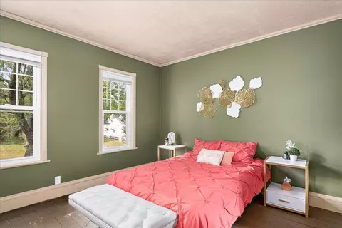 Bedroom - 604 E 11th St, Duluth, MN 55805 photo 1 of 8