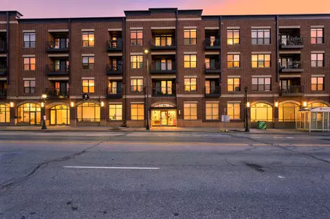 15 E Franklin Ave #210, Minneapolis, MN 55404