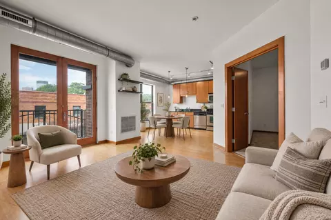 15 E Franklin Ave #210, Minneapolis, MN 55404