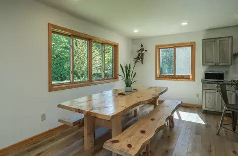 Dining - 4175 County 71 NW, Hackensack, MN 56452 photo 2 of 2
