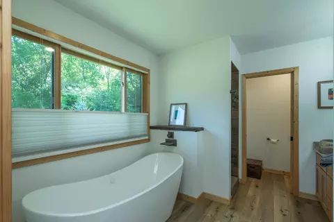 Bath - 4175 County 71 NW, Hackensack, MN 56452 photo 2 of 6