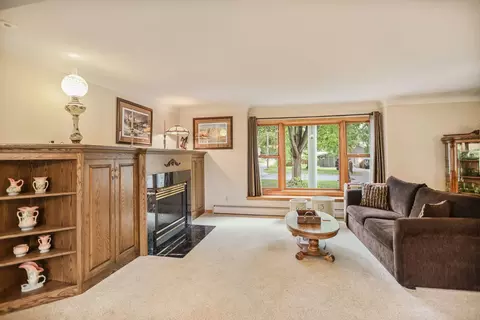 Living - 616 8th St SW, Faribault, MN 55021 photo 7 of 9