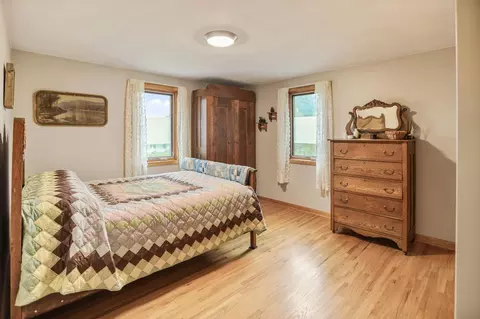 Bedroom - 616 8th St SW, Faribault, MN 55021 photo 4 of 8