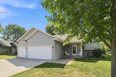 Exterior - 712 Sunset St, Buffalo, MN 55313 photo 2 of 7
