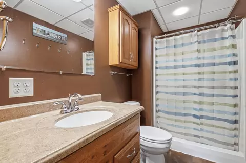Bath - 712 Sunset St, Buffalo, MN 55313 photo 1 of 2