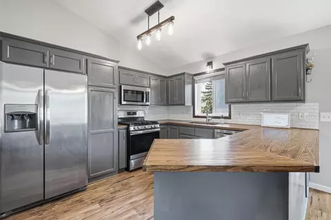 Kitchen - 712 Sunset St, Buffalo, MN 55313 photo 1 of 4