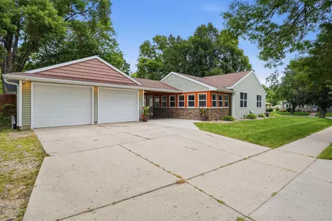 720 Bonham Blvd, Willmar, MN 56201 photo 1