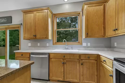 Kitchen - 1210 Millstone Ct, Saint Cloud, MN 56303 photo 4 of 7