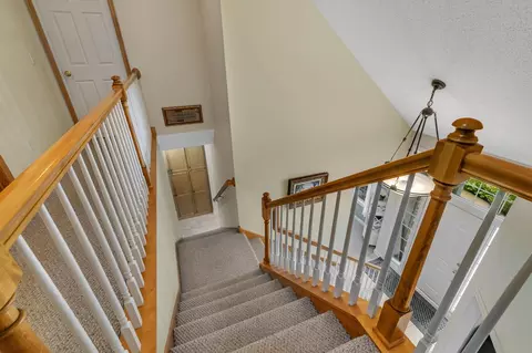 Entry Way - 1210 Millstone Ct, Saint Cloud, MN 56303 photo 5 of 5