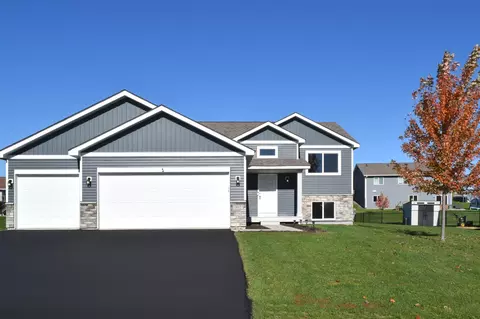 902 Poplar Ln, Watertown, MN 55388