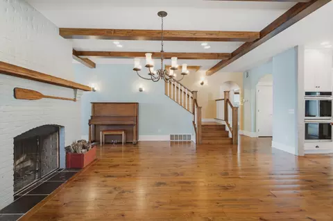 Living - 3100 N Eagle Rd, Willmar, MN 56201 photo 3 of 5
