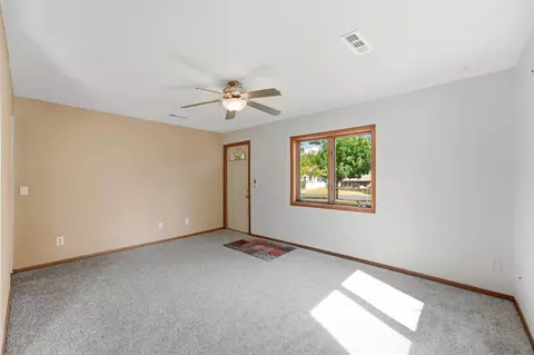 Living - 401 27th Ave N, Saint Cloud, MN 56303 photo 2 of 5
