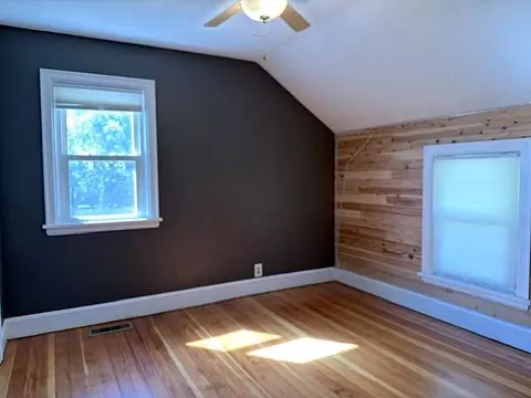 Bedroom - 54299 910 St, Windom, MN 56101 photo 3 of 4
