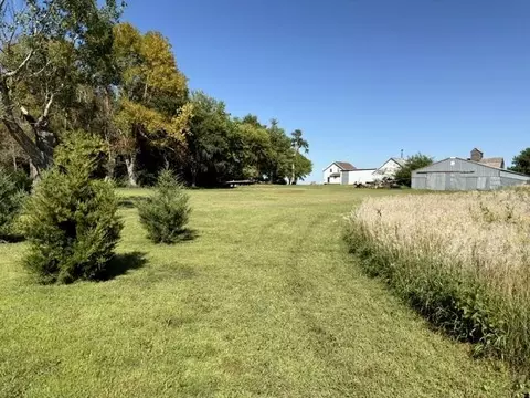Exterior - 54299 910 St, Windom, MN 56101 photo 4 of 15