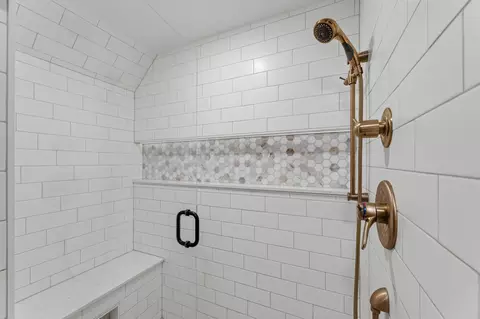 Bath - 375 4th St SW, Plainview, MN 55964 photo 5 of 5