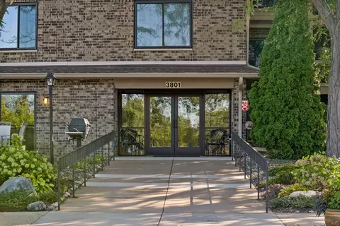 3801 W 98th St #306, Bloomington, MN 55431