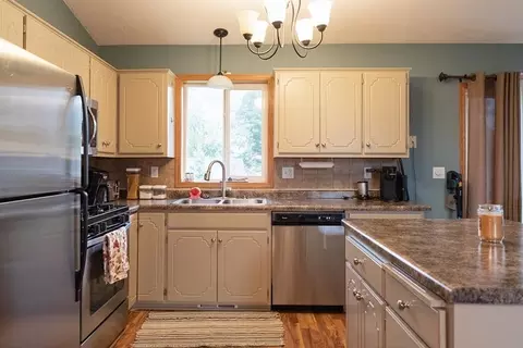 Kitchen - 13474 Forrest Dr, Becker, MN 55308 photo 2 of 4