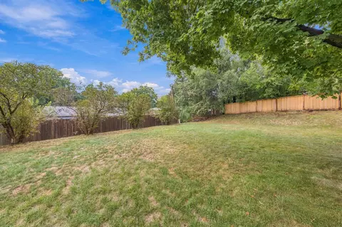 Exterior - 2102 Opal Dr, Eagan, MN 55122 photo 6 of 8