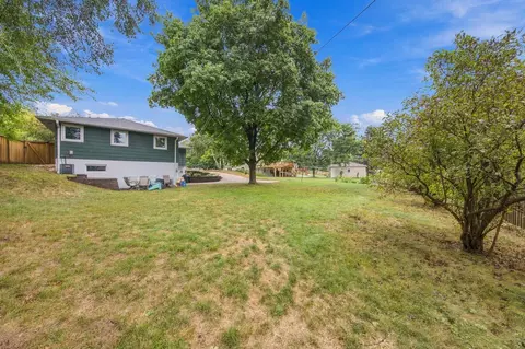 Exterior - 2102 Opal Dr, Eagan, MN 55122 photo 7 of 8