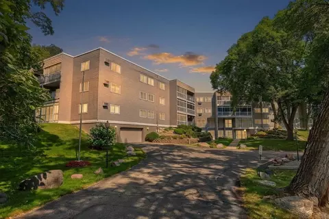 135 Viking Dr E #309, Little Canada, MN 55117