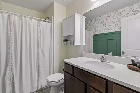 Bath - 268 Tower Ave, Dundas, MN 55019 photo 3 of 3