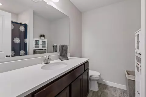 Bath - 268 Tower Ave, Dundas, MN 55019 photo 1 of 3
