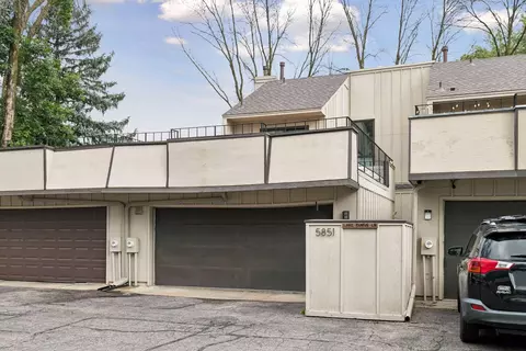 5851 Lake Curve Ln, Brooklyn Center, MN 55429