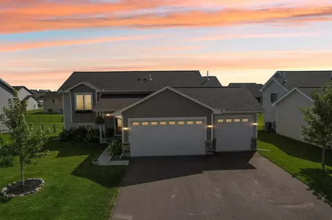 415 Eagle St NW, Isanti, MN 55040