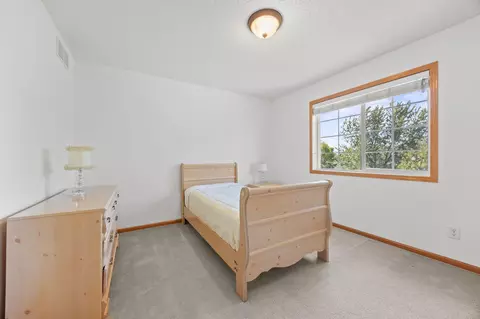 Bedroom - 2211 Saddlebrook Rd, Buffalo, MN 55313 photo 3 of 5